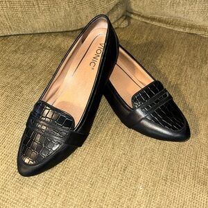 Vionic Savannah Black Leather Croc-Embossed Loafers Size 7 1/2